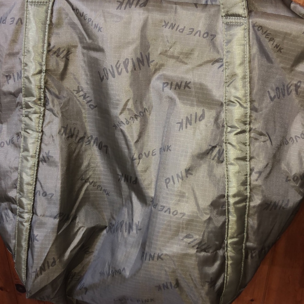 Pink Victoria’s Secret Olive green weekend tote bag and pouch large workout bag - Picture 10 of 16